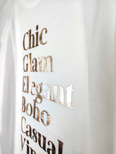 Lade das Bild in den Galerie-Viewer, T-SHIRT &quot;CHIC GLAM ELEGANT ...&quot; WEISS GOLD METALLIC ONE SIZE
