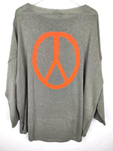 Lade das Bild in den Galerie-Viewer, PULLOVER &quot;PEACE&quot; OLIV ORANGE ONE SIZE
