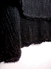Lade das Bild in den Galerie-Viewer, TUNIKA MUSSELIN SCHWARZ ONE SIZE
