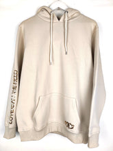 Lade das Bild in den Galerie-Viewer, HOODIE ZWILLINGSHERZ BW &quot;DOREA&quot; LOVE BEIGE ONE SIZE
