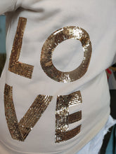 Lade das Bild in den Galerie-Viewer, HOODIE ZWILLINGSHERZ BW &quot;DOREA&quot; LOVE BEIGE ONE SIZE
