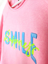 Lade das Bild in den Galerie-Viewer, PULLOVER ZWILLINGSHERZ LISA &quot;SMILE HAPPINESS&quot; ROSA ONE SIZE
