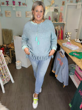 Lade das Bild in den Galerie-Viewer, STRICK PULLOVER HELLBLAU WOLLMIX OVERSIZE ONE SIZE
