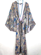 Lade das Bild in den Galerie-Viewer, KIMONO FLÜGEL ÄRMEL PAISLEY VIOLETT ONE SIZE
